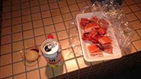キムアネップ岬　ホタテの刺身１００円と鮭のあら５０円