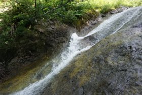 カムイワッカ湯の滝