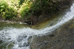 カムイワッカ湯の滝